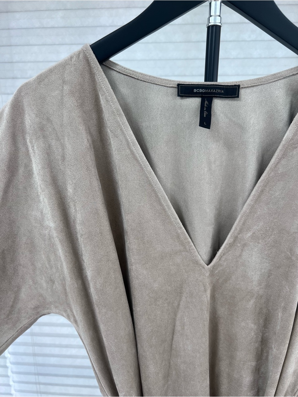 BCBGMaxAzria Taupe Suede-Look Shift Dress Belted Long Sleeve - Picture 5 of 7